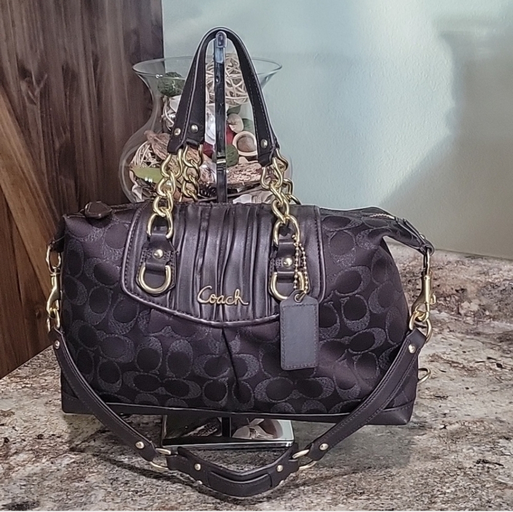 COACH  EUC Ashley Signature Gathered Leather Sateen Satchel